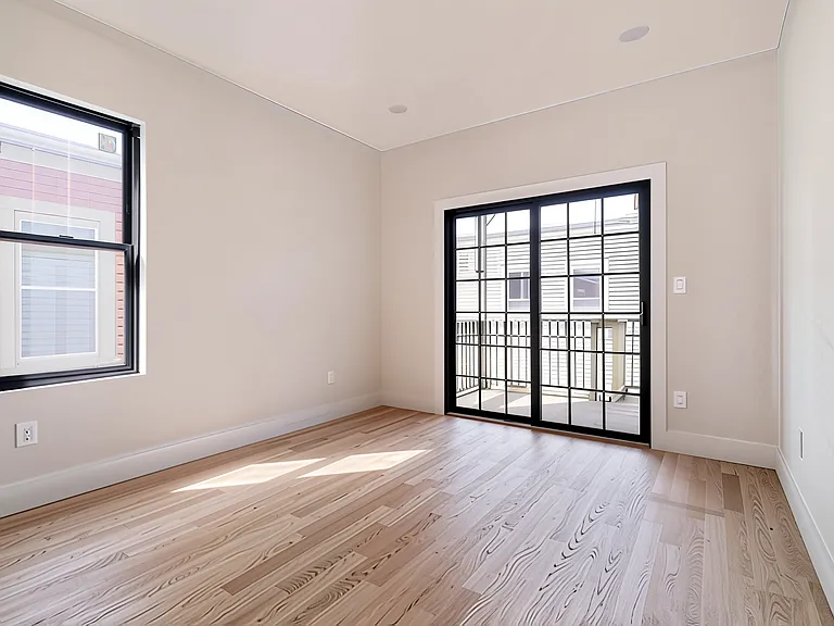 50 Crescent Ave #3 — Photo 9