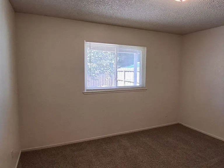 5083 W Ashcroft Ave — Photo 9