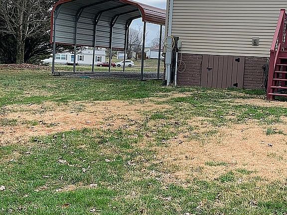 3rd image of 250 Douglas Chapel Rd