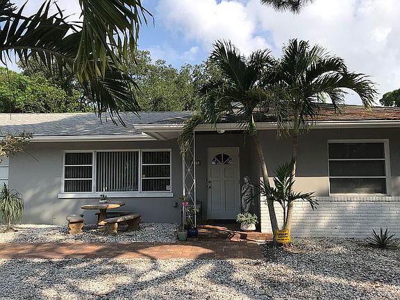 3rd image of 671 Beverly Dr