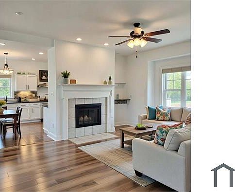 1st image of 4555 Queenswood Dr