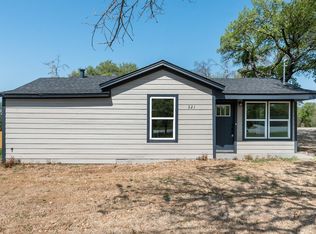 321 Beverly Rd, Azle, TX 76020