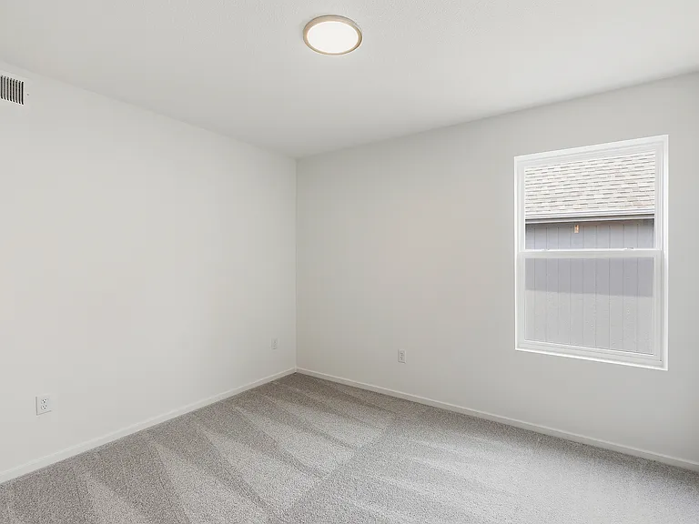 8724 SW Edgewater Dr — Photo 14