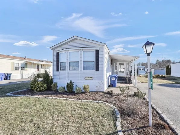 65 Natick Dr, Taunton, MA 02780