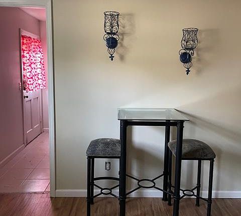 3rd image of 2829 Thornridge Dr Unit B