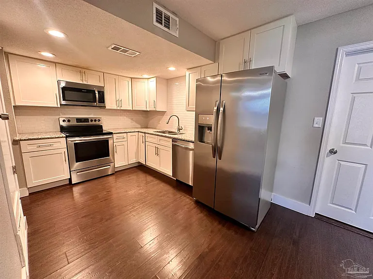 980 W Zarragossa St — Photo 5