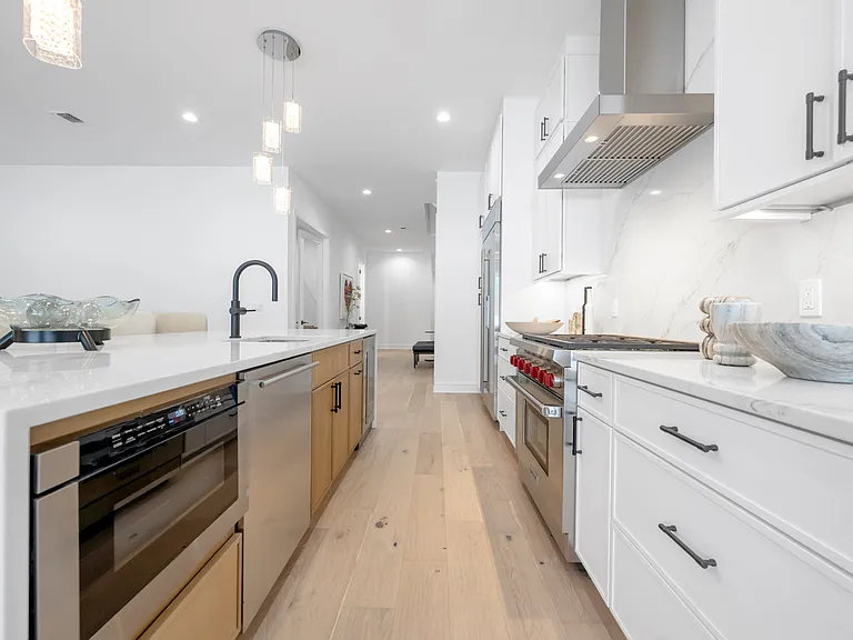 9 Feldman Ct — Photo 6