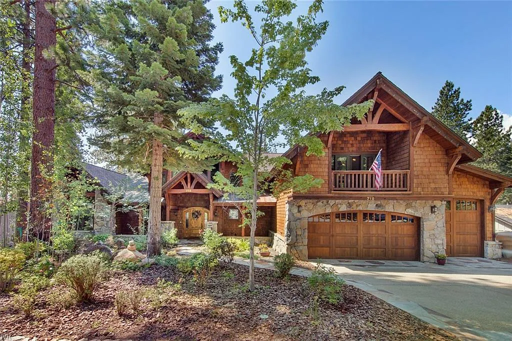 719 Joyce Ln photo 1