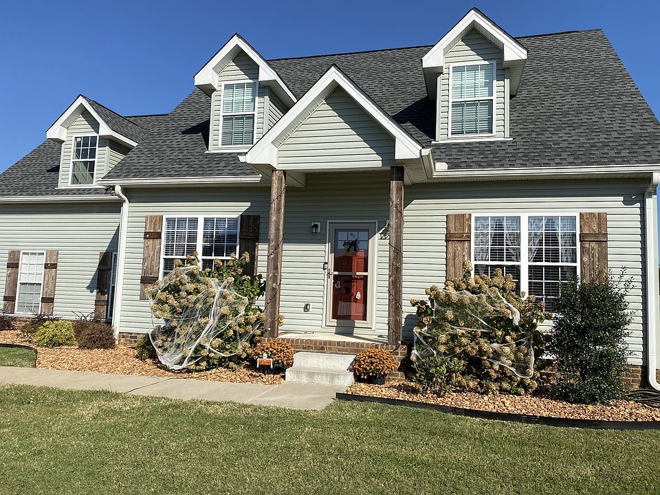 1st image of 1220 Leaf Ln