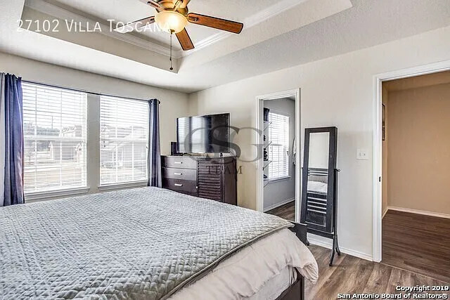 27102 Villa Toscana — Photo 13