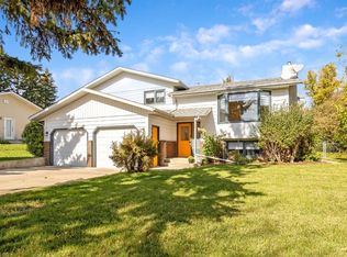 2404 SW 18th St, Nanton, AB T0L1R0