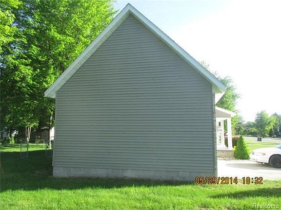 3rd image of 2874 Hidden Lake Dr #1