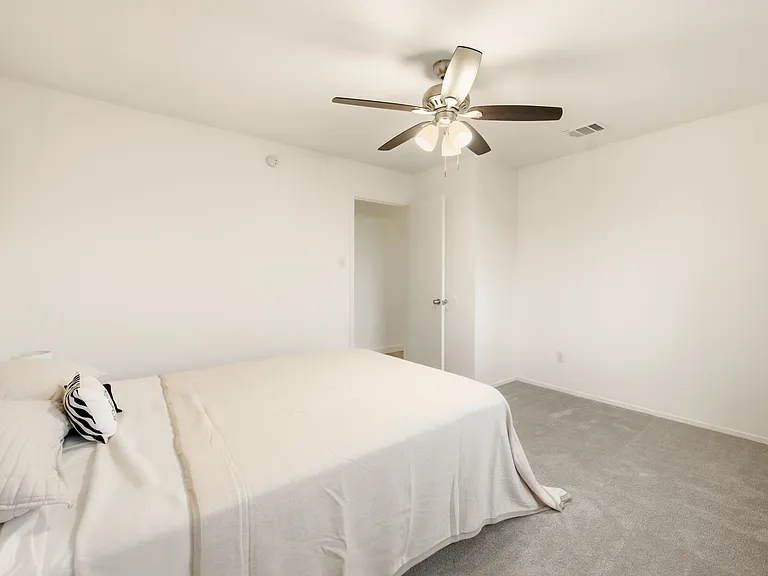 12901 Silver Creek Dr — Photo 70