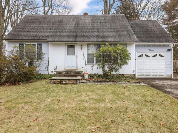 12 Tomahawk Drive, White Plains, NY 10603