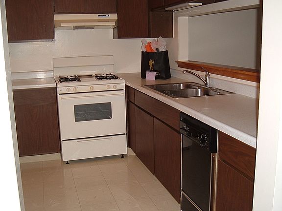 3rd image of 1005 Baldwin Ave APT 302
