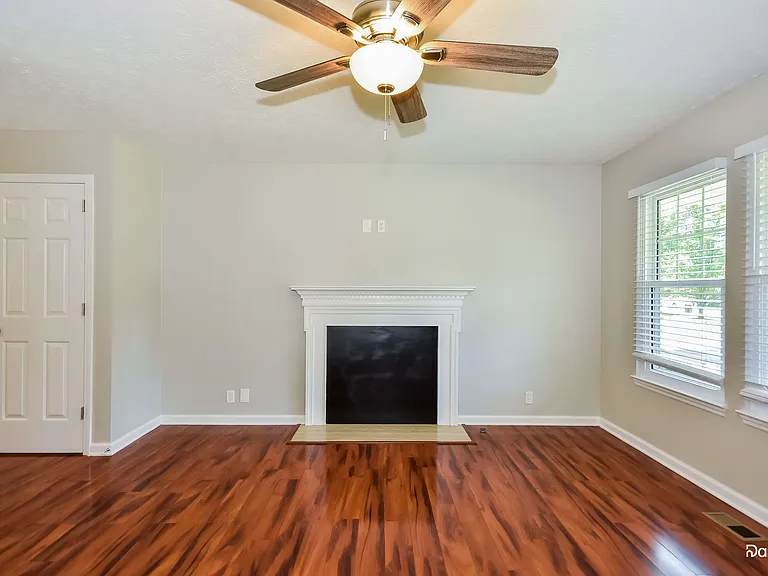 108 Shady Ln — Photo 8