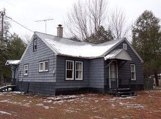 26141 Portage Entry Rd, Chassell, MI 49916