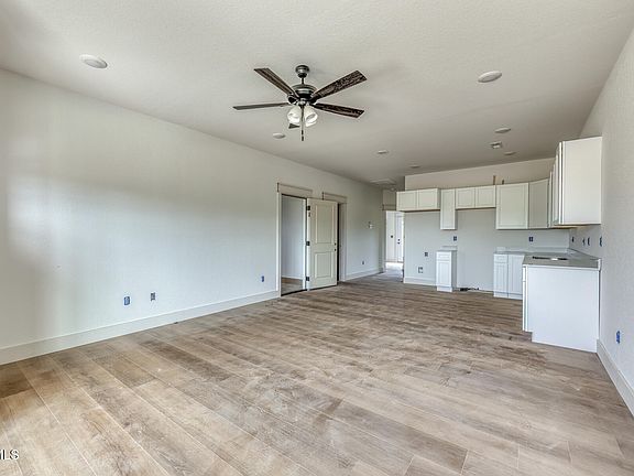 3rd image of 6002 Ashlynn Oaks Private Dr
