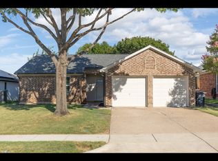 1203 Trenton Ln, Euless, TX 76040