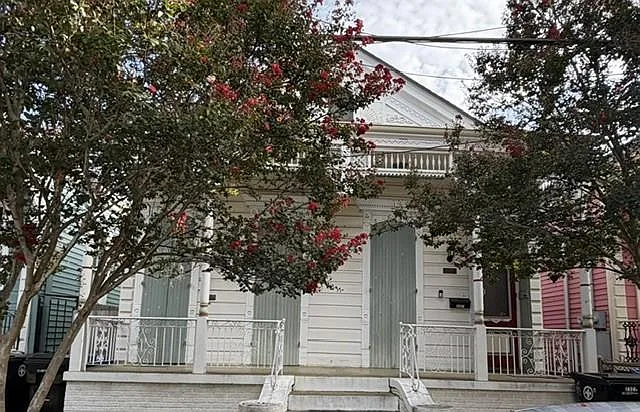2327 Dauphine St — Photo 1
