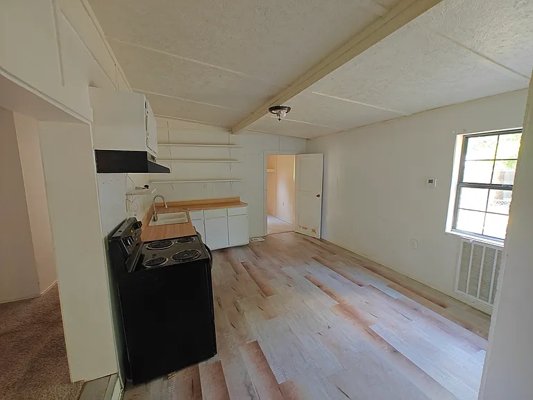 309 W Sherman St — Photo 8
