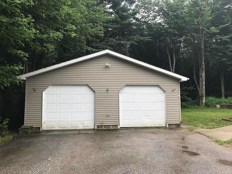 5149 Cedar Dr, Sault Sainte Marie, MI 49783 Zillow