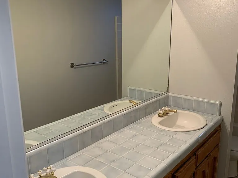 3208 Holly Ct — Photo 17