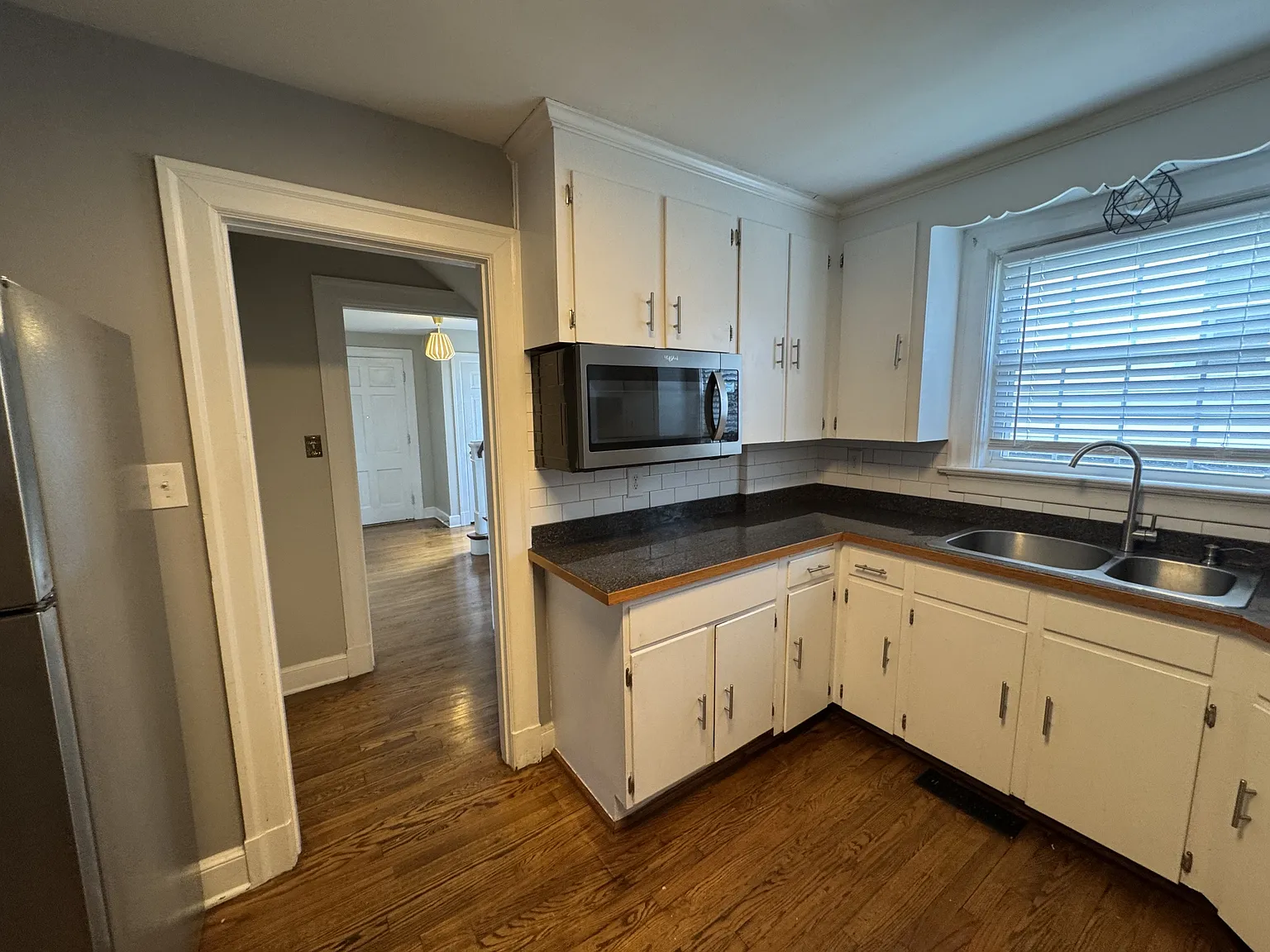 310 Yeardley Avenue - 1 — Photo 3