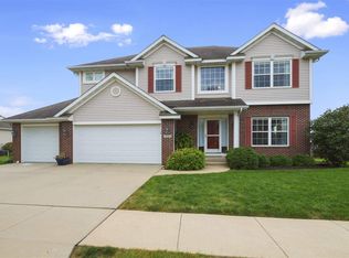 1345 Phoenix Dr, Iowa City, IA 52246