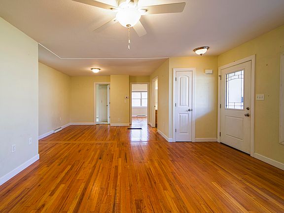 3rd image of 508 W Mission St