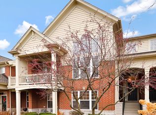 2738 Langley Cir, Glenview, IL 60026