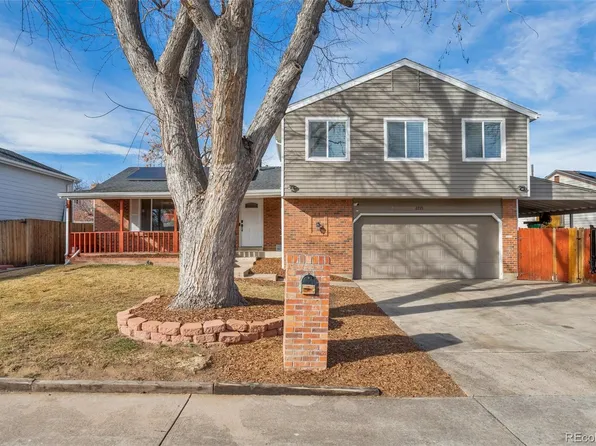 2221 S Dearborn Street, Aurora, CO 80014