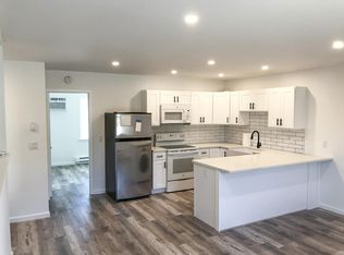 1000 9th St #B, Greenport, NY 11944