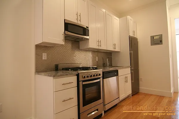 Rented by aptsandlofts.com | media 18