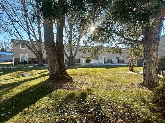 5th image of 3285 Canyon Dr Unit 23
