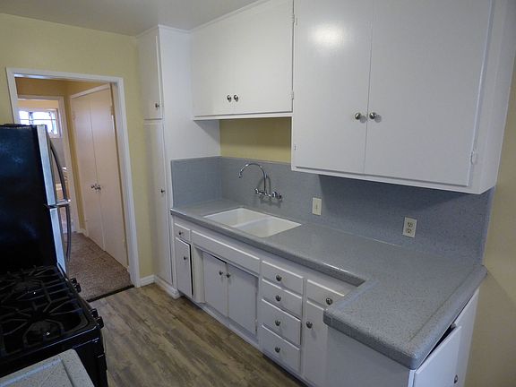 5th image of 110 W Renette Ave APT 12