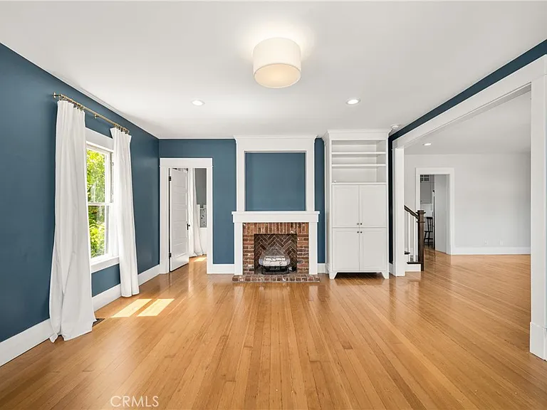 390 N Cambridge St — Photo 9