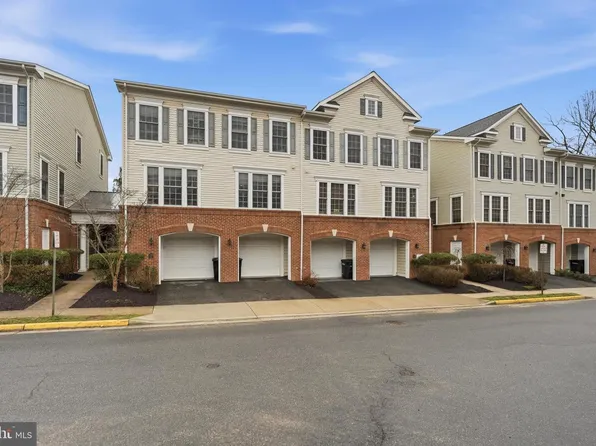 3553 Huntley Manor Ln, Alexandria, VA 22306