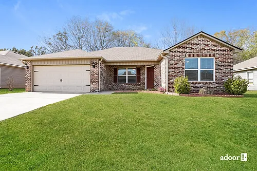 216 Cambridge Park Dr Photo 1
