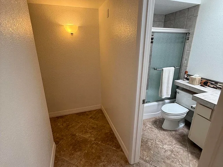 375 London Bridge Rd #35 — Photo 34