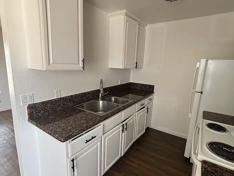 2583 Ulric St #4 — Photo 12
