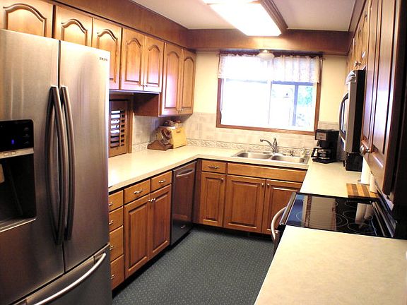 4th image of 1053 Brevor Pl