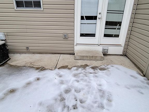 4th image of 7925 Meadowhaven Blvd #1
