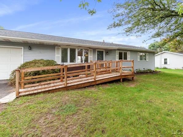 6763 Gove Ct N, Tecumseh, MI 49286