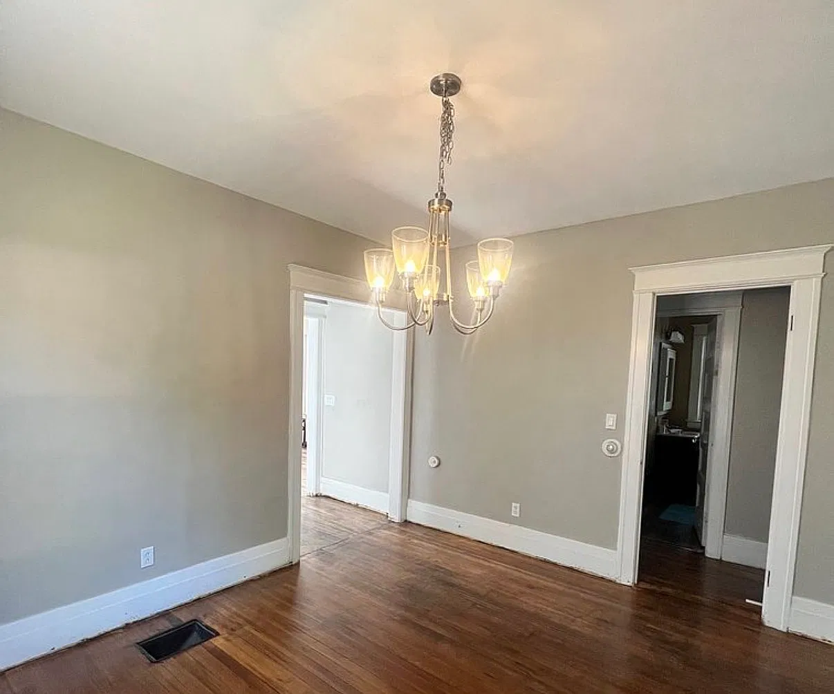 3 bed, 1000 sqft, $1,500 — Photo 1