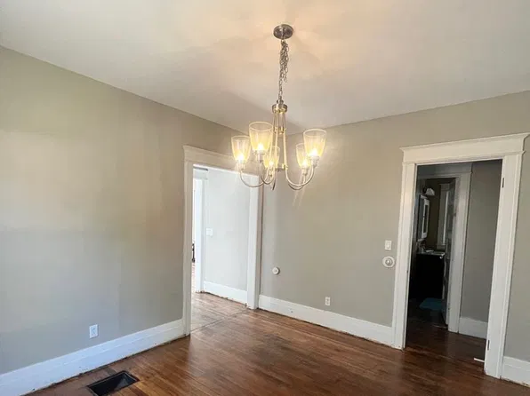 32-34 Roslyn St, Rochester, NY 14619