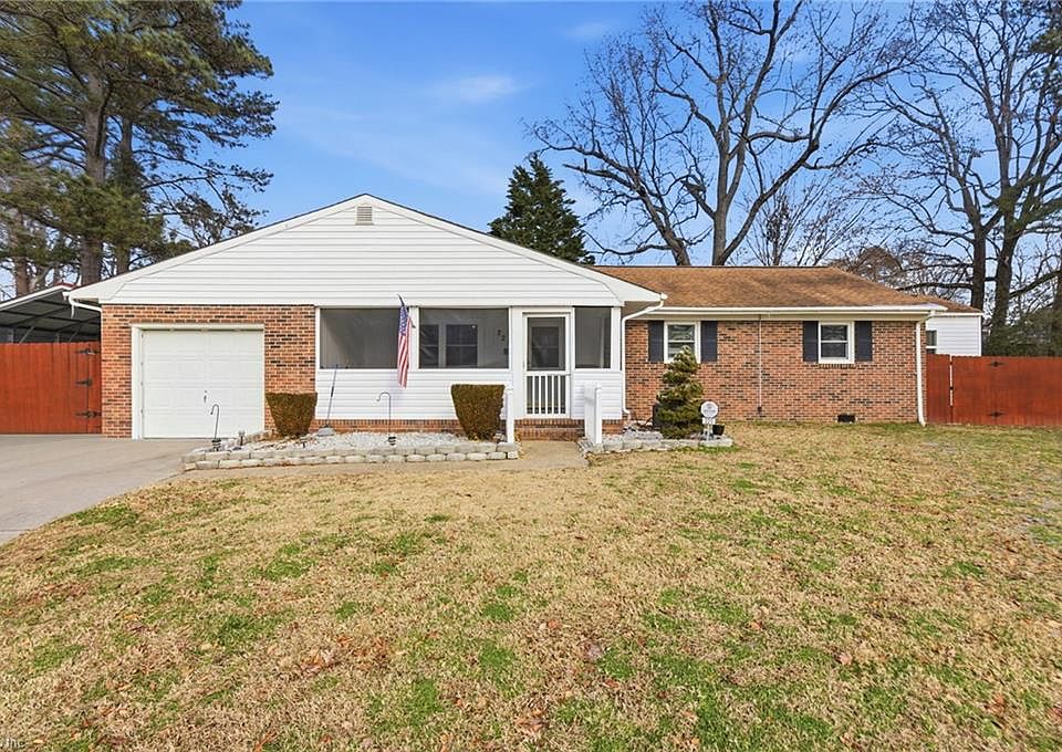 1st image of 221 Hahn Pl