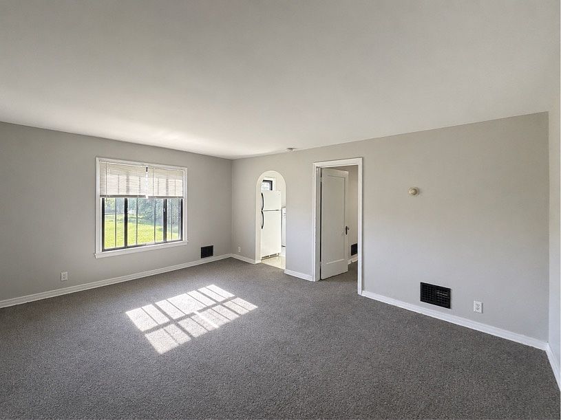 1st image of 12 Knowlton Ave S #24493-STREET449