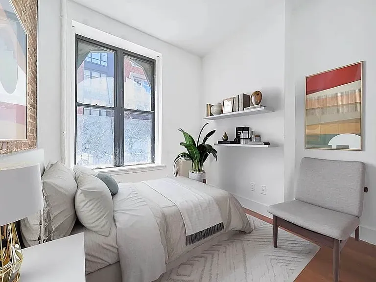 435 E 12th St #9 — Photo 2