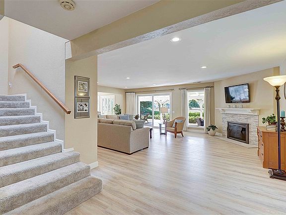5th image of 15618 Indian Head Ct
